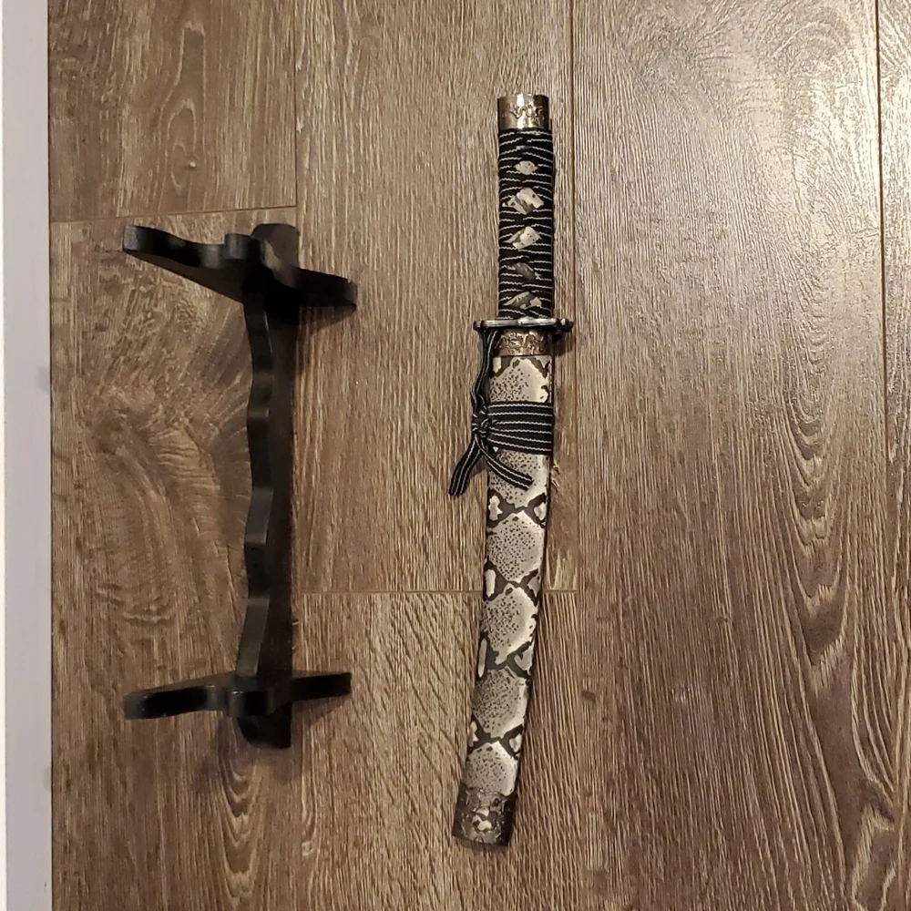 ๐ก Decorative SWORD - Picture 3 of 14